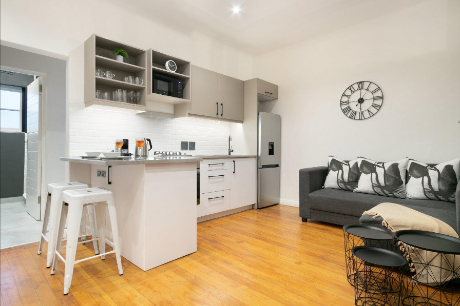 1 Bedroom Property for Sale in Sea Point Western Cape